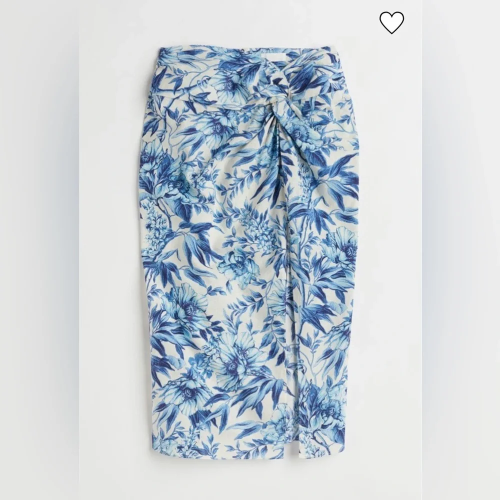 H&M Linen blend midi skirt with slit size 6 -excellent condition condition - Picture 3 of 8